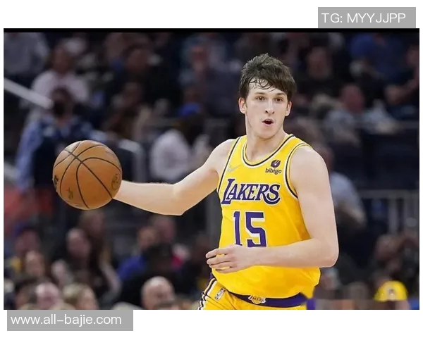 里弗斯强调字母缺席训练营为球队提供演练机会提升战术配合 里弗斯强调字母缺席训练营为球队提供演练机会提升战术配合