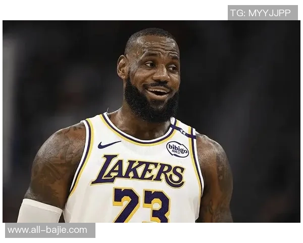 三球前三战场均283分8板97助命中率出色展现强大实力 三球前三战场均283分8板97助命中率出色展现强大实力