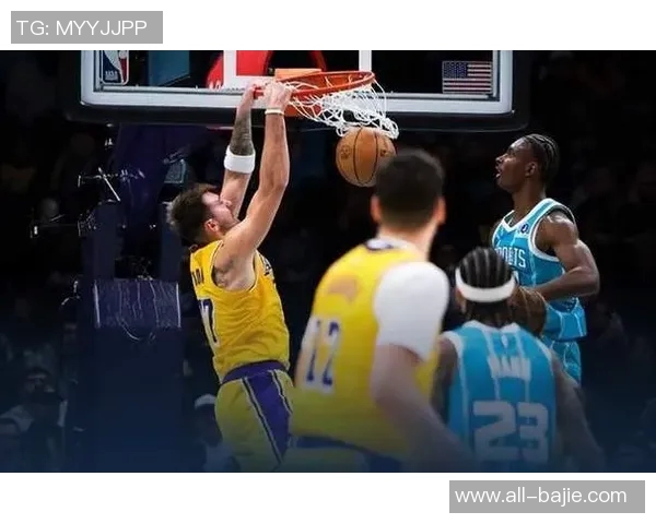 格莱姆斯全场表现惊艳13投7中砍下22分7篮板13助攻创助攻生涯新高 格莱姆斯全场表现惊艳13投7中砍下22分7篮板13助攻创助攻生涯新高